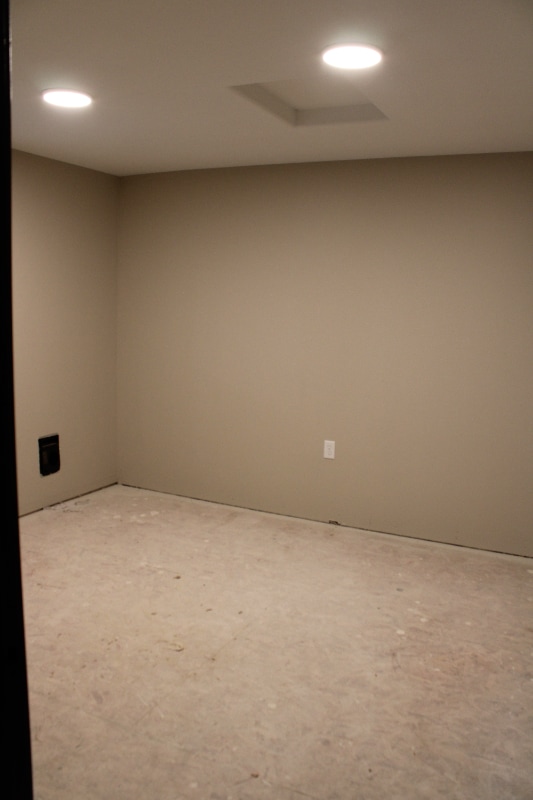 Building Photo - 61A W 465 N