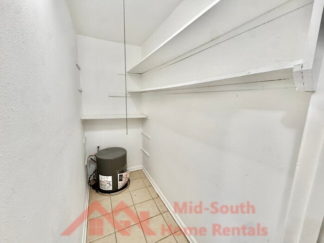 Building Photo - 3338 Coleman Ave