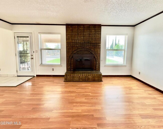 Building Photo - 3217 Funston Pl