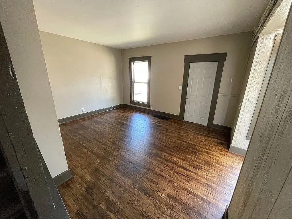 Building Photo - 2018 Howard Ave