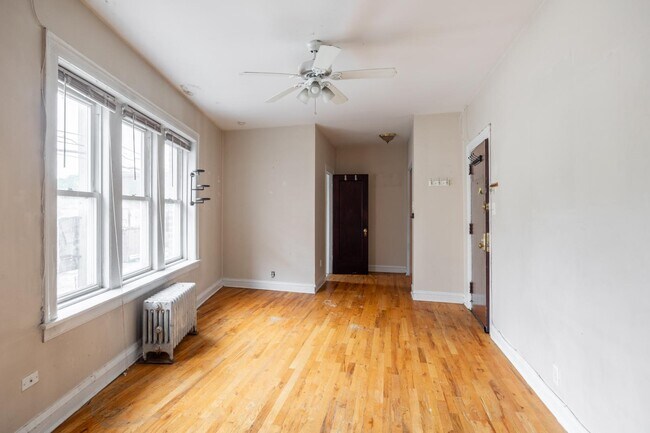 Building Photo - 1145 W Morse Ave
