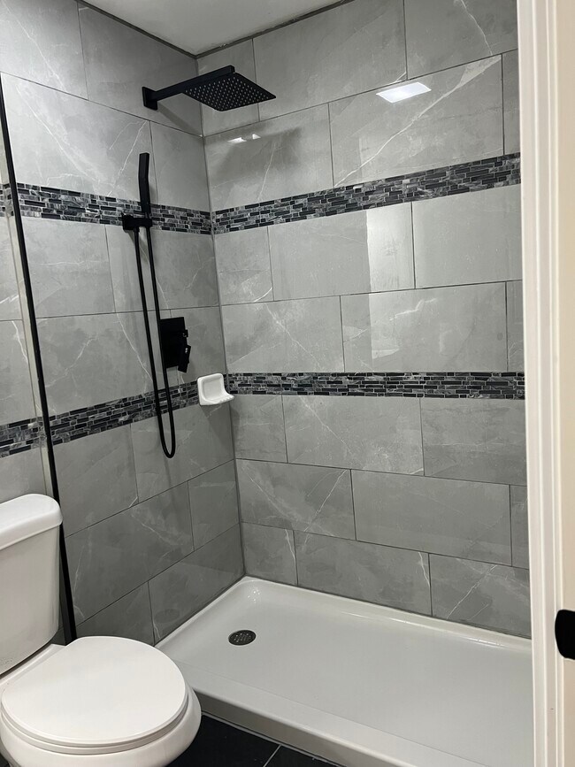 Building Photo - 1114 Abercorn St