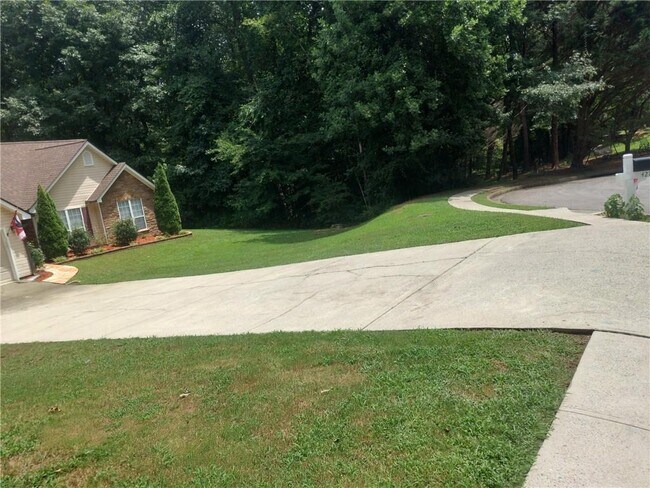 Building Photo - 4215 Hamilton Walk Dr