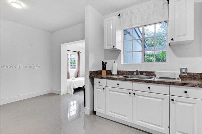 Building Photo - 6344 NW Miami Pl
