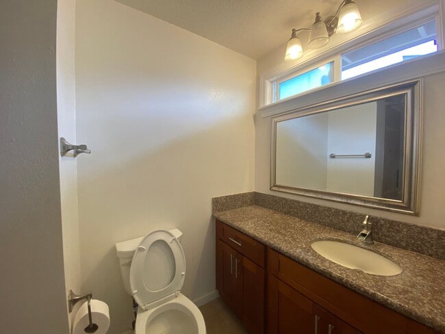Building Photo - For Rent - 94-498 Hokuili St.