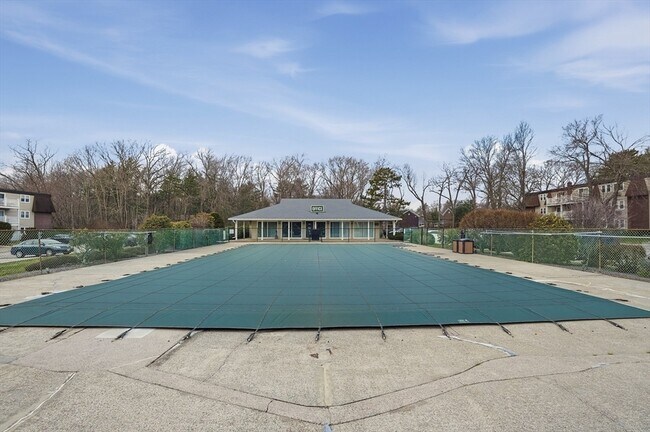 Building Photo - 180 Main St