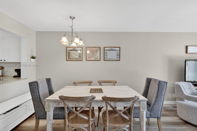 Building Photo - 9425 S Ocean Dr