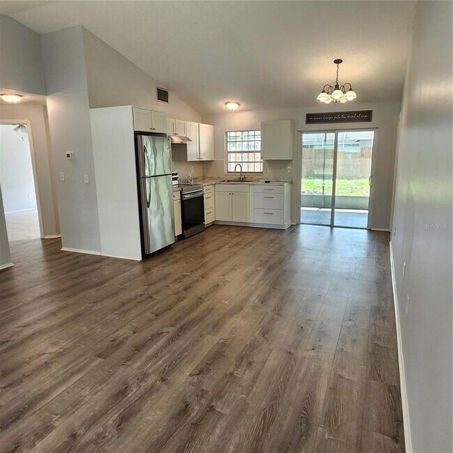 Building Photo - 3154 Laird Dr