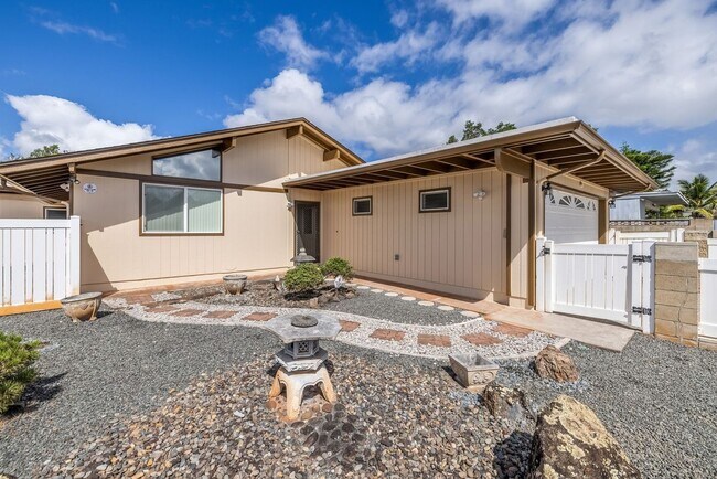 Building Photo - Spacious, 4 bedroom 2 bath single family home in Mililani! *First showing on Monday, January 5th ...