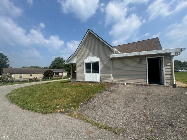 Building Photo - 308 S Range St