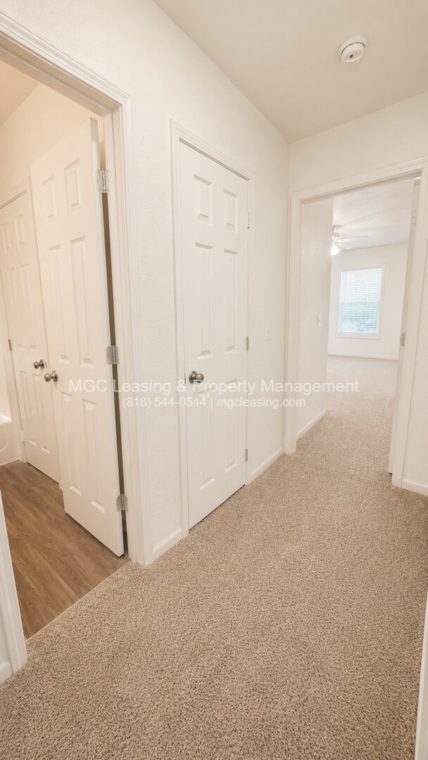 Building Photo - Creekwood Park Townhomes: 3 bedroom Duplex with unique floor plan for rent in the Northland