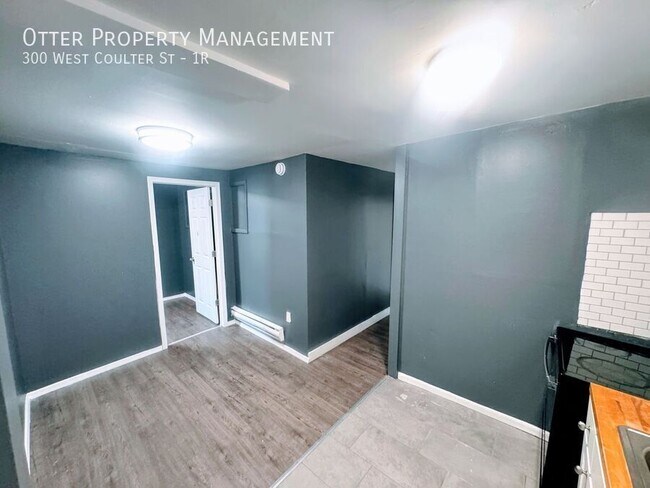 Building Photo - 300 W Coulter St