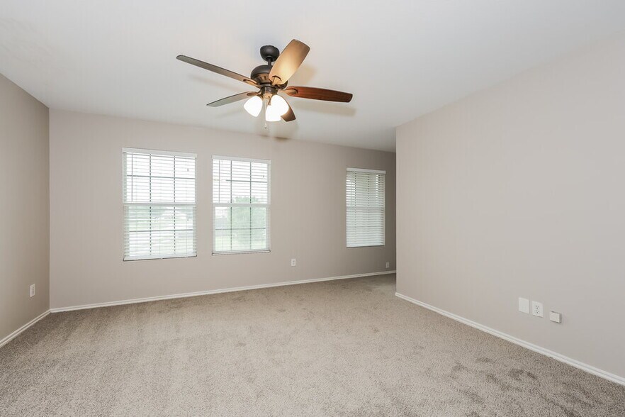 Building Photo - 1054 Graystone Dr