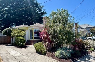 Building Photo - Gorgeous San Leandro Bungalow!