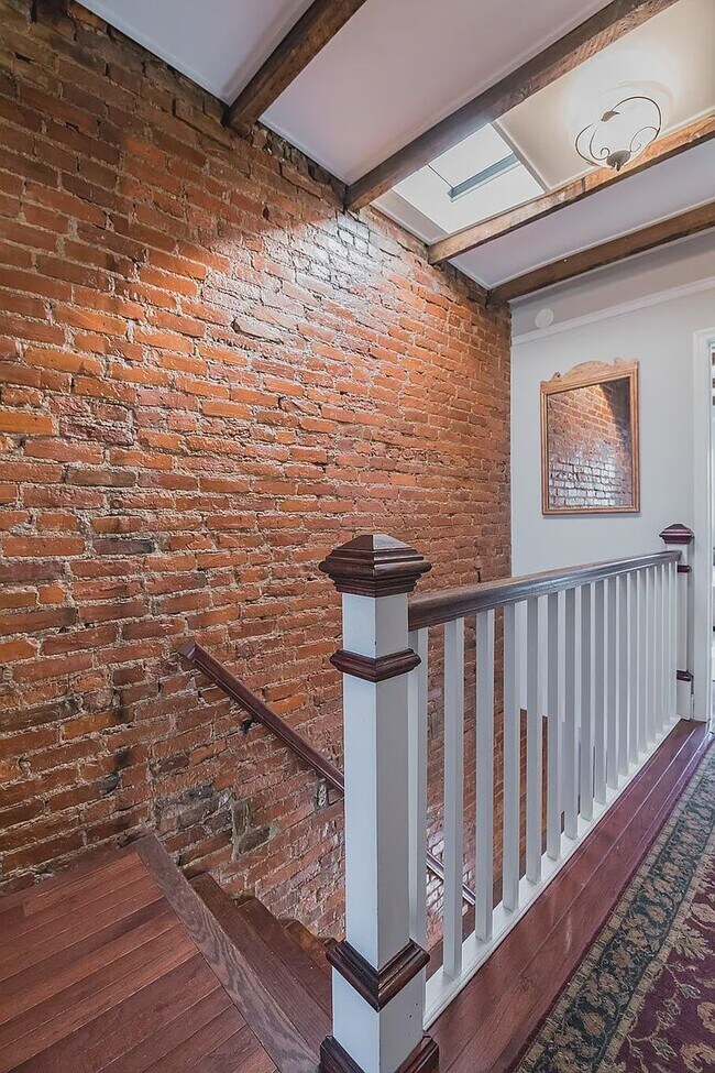Building Photo - 2214 Pemberton St