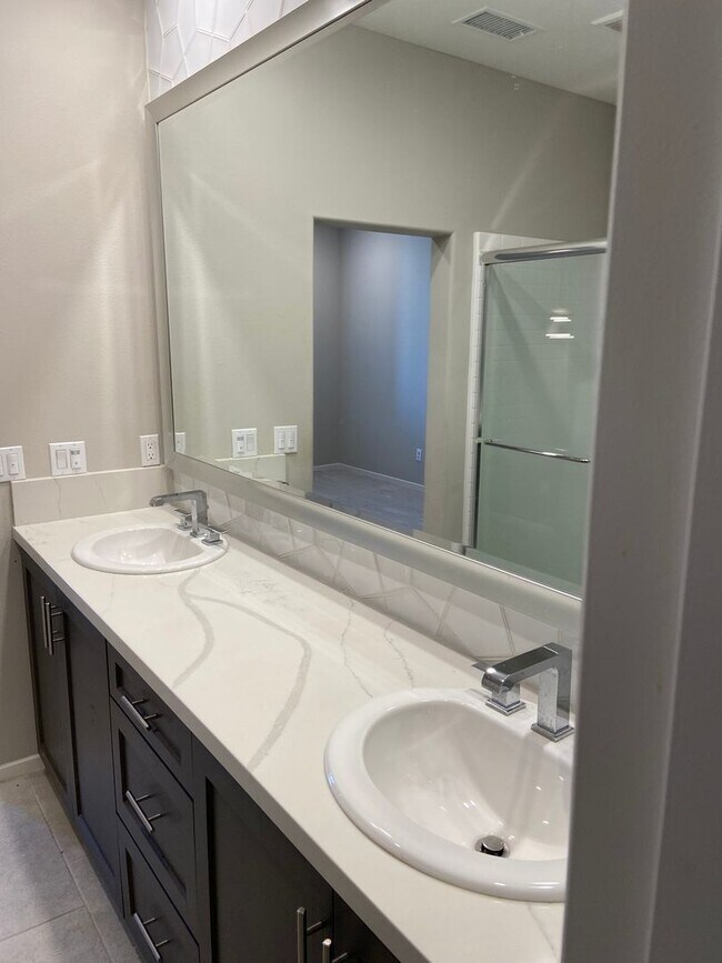 Building Photo - Model house 2 Bedroom  one loft in second ...