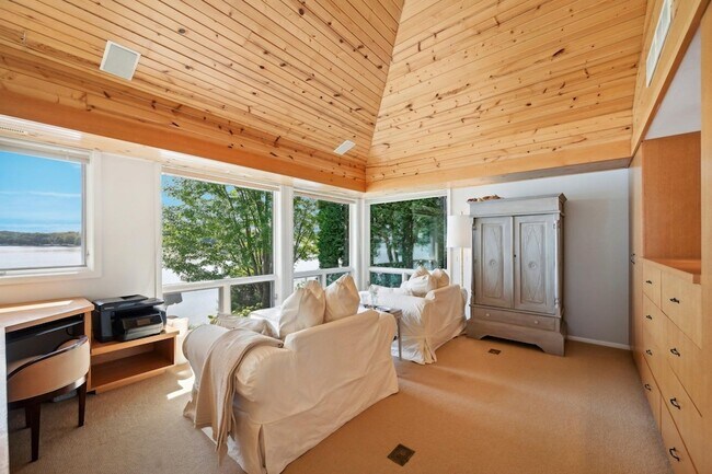 Building Photo - 2800 Tomahawk Ct