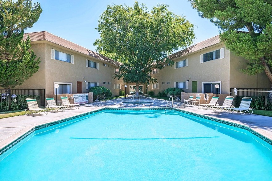 Racquet Club Apartments - 44045 15th St W Lancaster CA 93534 ...