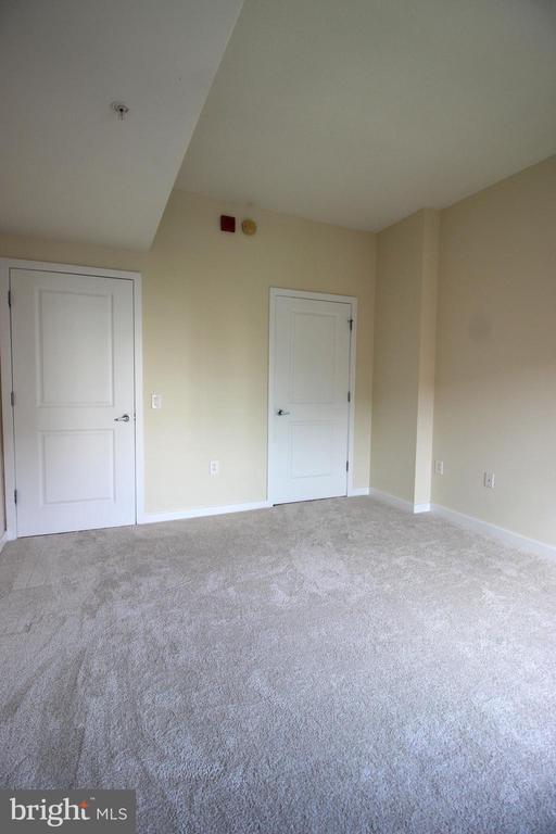 Building Photo - 475 K St NW