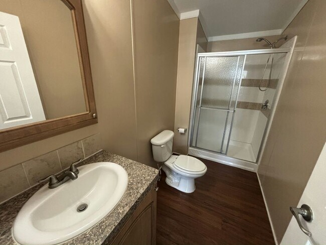 Building Photo - 6305 Colonial Dr