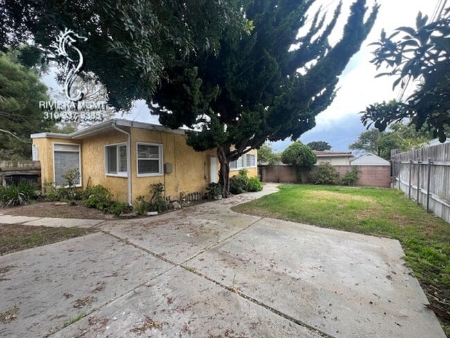 Building Photo - 3 BEd 1.75 Bath House in South Redondo Beach.