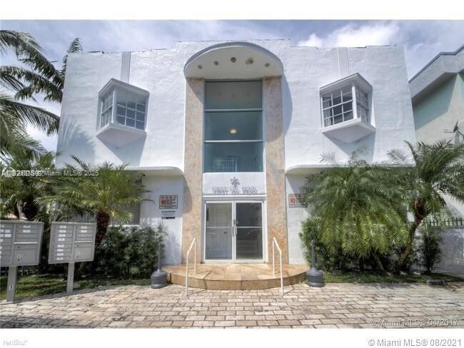 Building Photo - 1526 Pennsylvania Ave