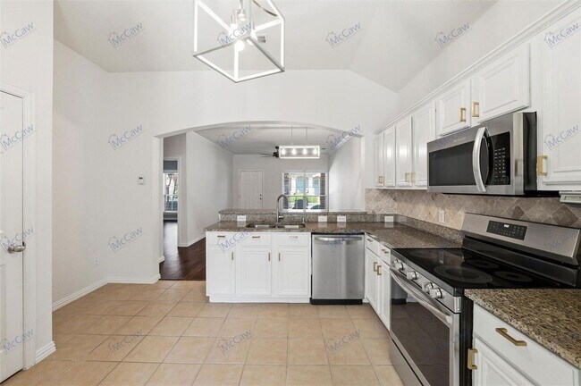 Building Photo - 575 S Virginia Hills Dr