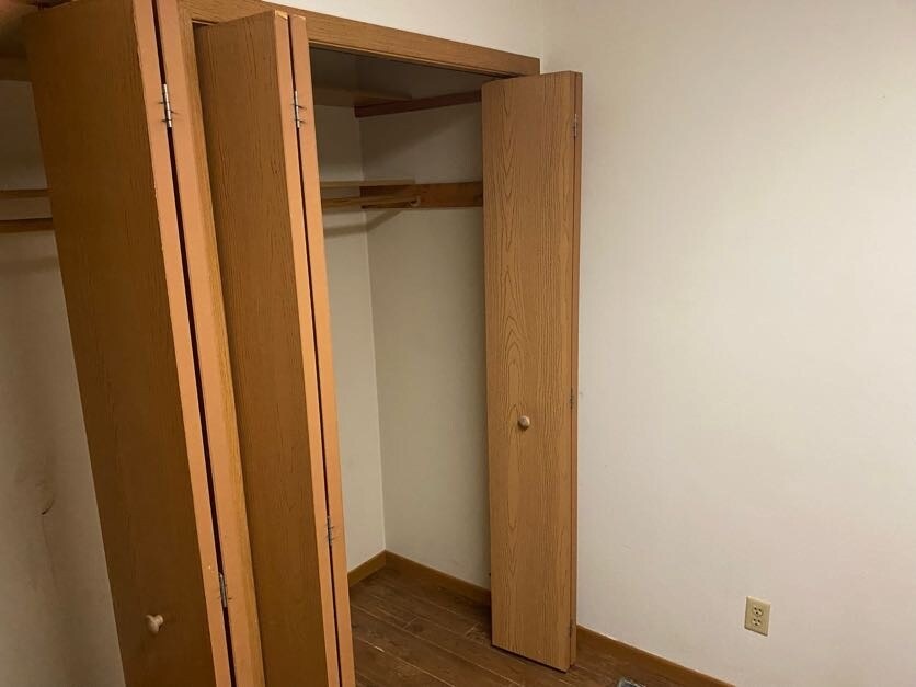 Building Photo - 106 5th Ave S