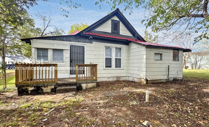 Building Photo - 1629 Alemeda Ave SW