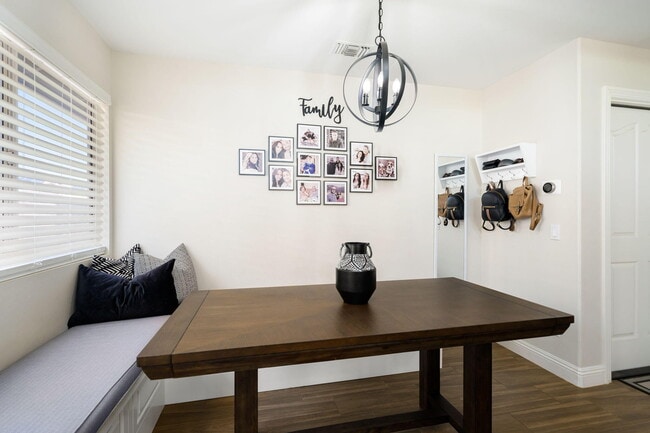 Building Photo - 76941 Coventry Cir