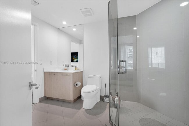 Building Photo - 45 SW 9th St