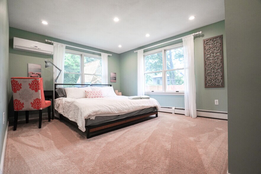 Building Photo - 48 Fales Ave