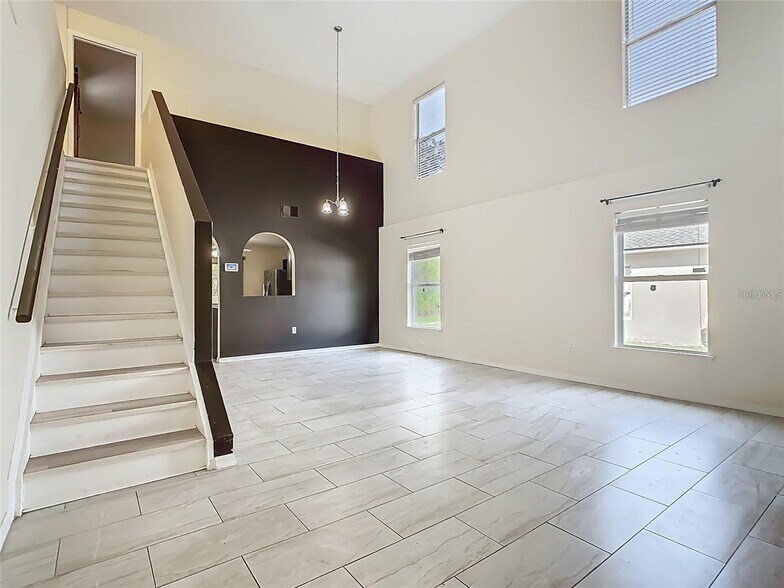 Building Photo - 3952 Warbler Dr