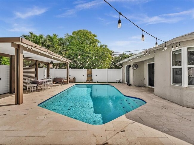 Building Photo - 9831 SW 58th Ct