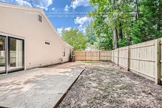 Building Photo - 7470 Hunters Ridge Dr