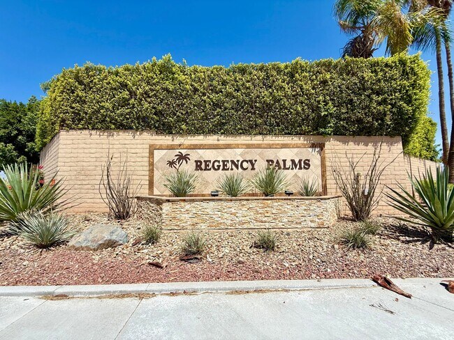 Building Photo - AVAILABLE NOW!! GORGEOUS 2 BEDROOM 2 BATHROOM Home in Palm Desert!