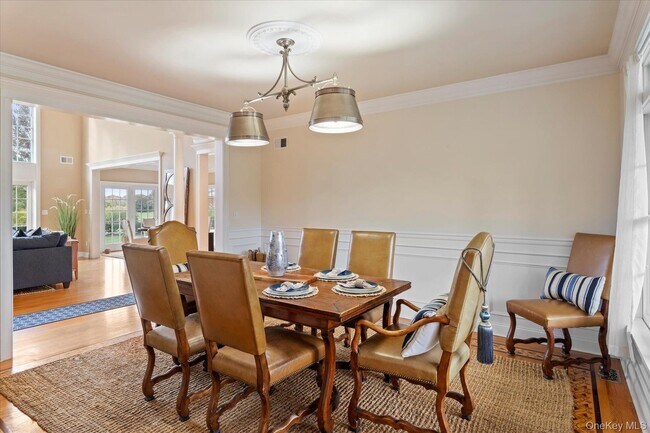 Building Photo - 2995 Laurel Trail