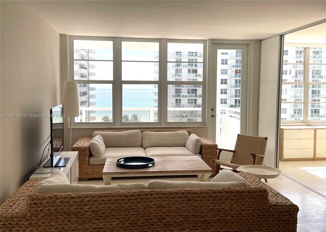 Building Photo - 5700 Collins Ave