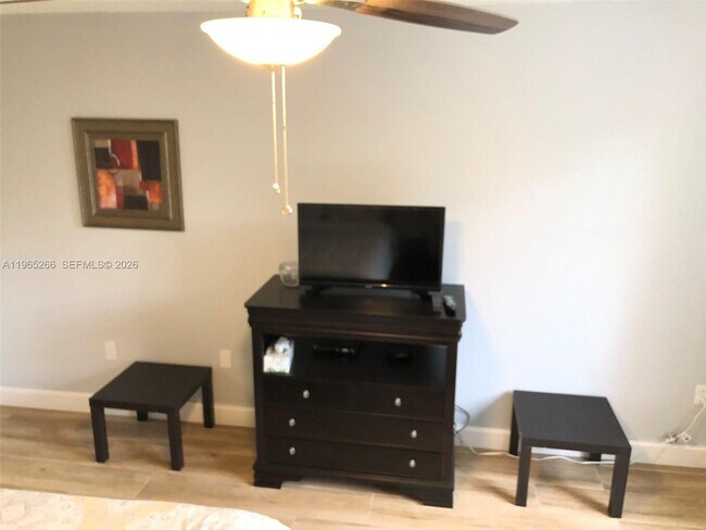 Building Photo - 19801 E Country Club Dr