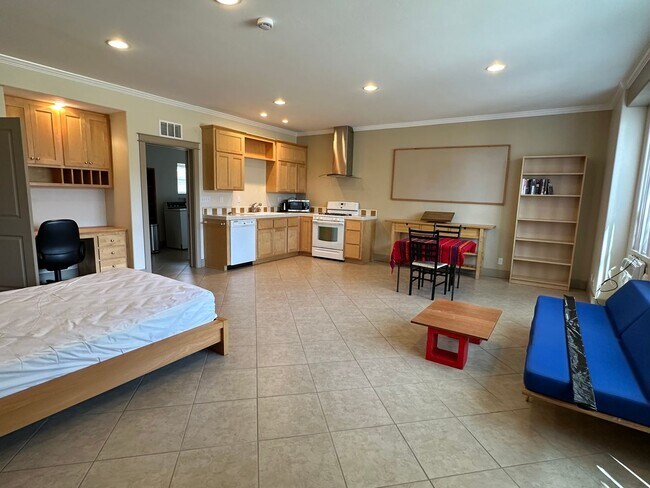 Building Photo - 20203 Pegasus St