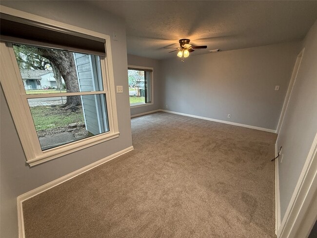 Building Photo - 38 Wellford St