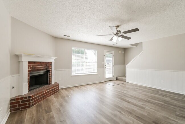 Building Photo - 6422 Manchester St