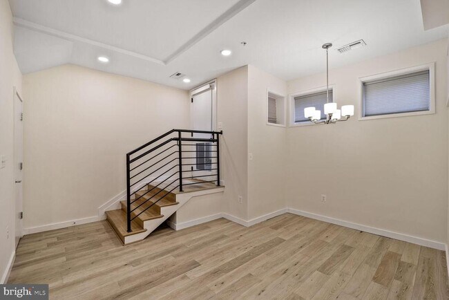 Building Photo - 1112 5th St NW