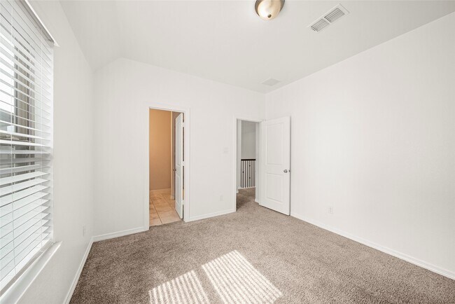 Building Photo - 8930 Emerald Cane Dr