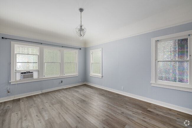 Studio - 500SF - Living Room - 1432 N Formosa Ave