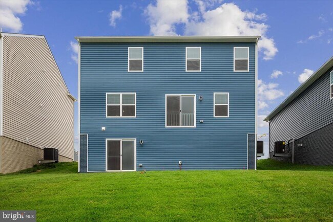 Building Photo - 116 Woodford Dr