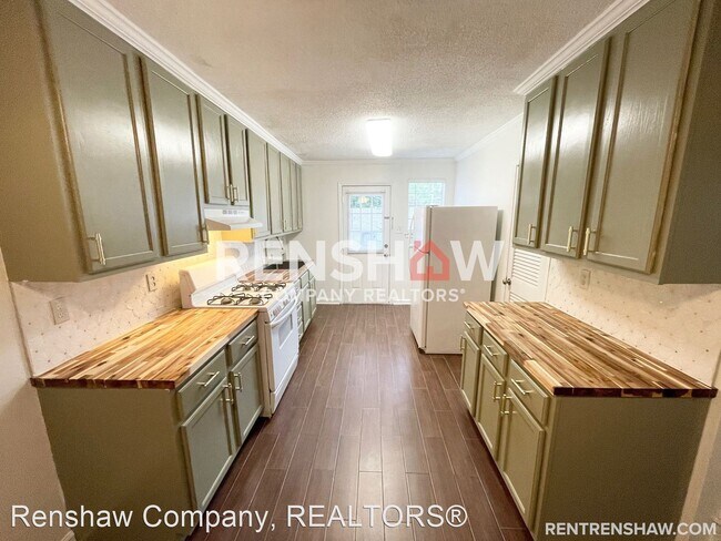 Building Photo - 2 br, 1 bath House - 2946 Ruskin Rd