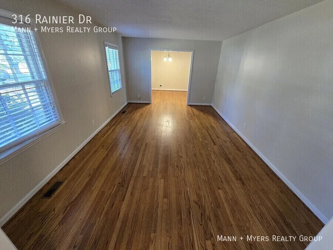 Building Photo - 316 Rainier Dr
