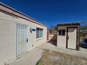 Building Photo - pm0133