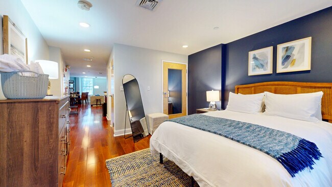 Building Photo - 15 Union St